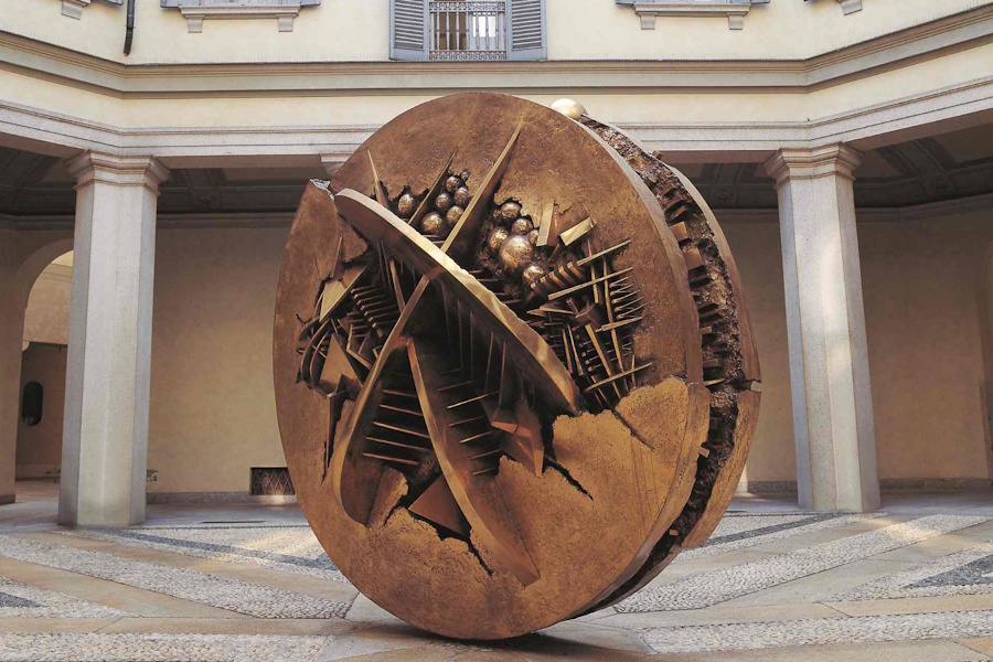 Immagine raffigurante l'opera Disco in forma di rosa del deserto n. 1 di Arnaldo Pomodoro